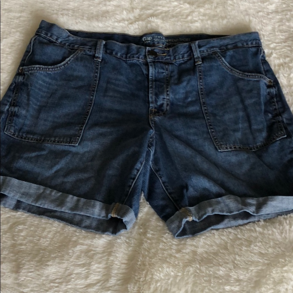 Gap Sexy Boyfriend Denim Short
